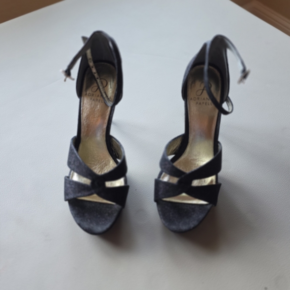 Adrianna Papell Black and Gold Heels with Bow Accent - Picture 1 of 3